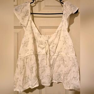 Hollister Flowy Crop Top